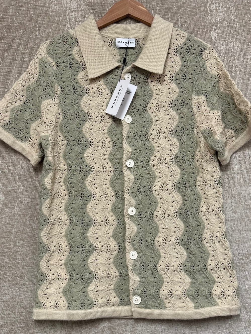Mavrans knit button up top NWT